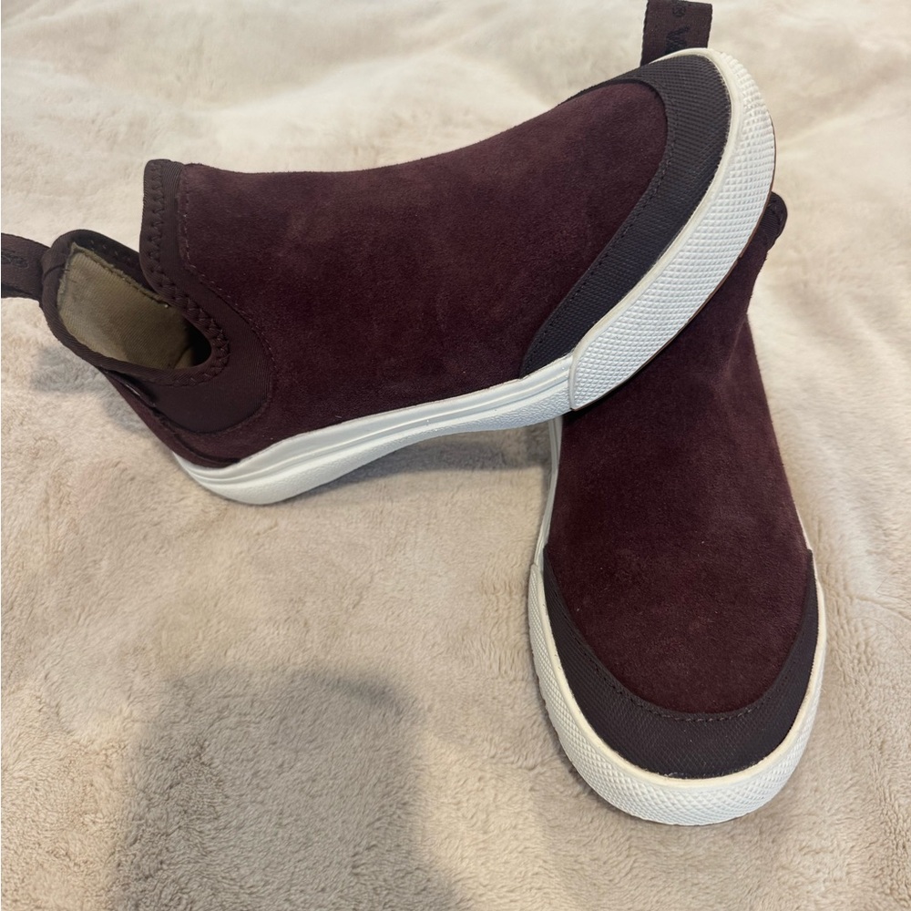 Vans Shoes Womens Size US 7 Slip On Suede Classic Eggplant Off The Wall Canvas